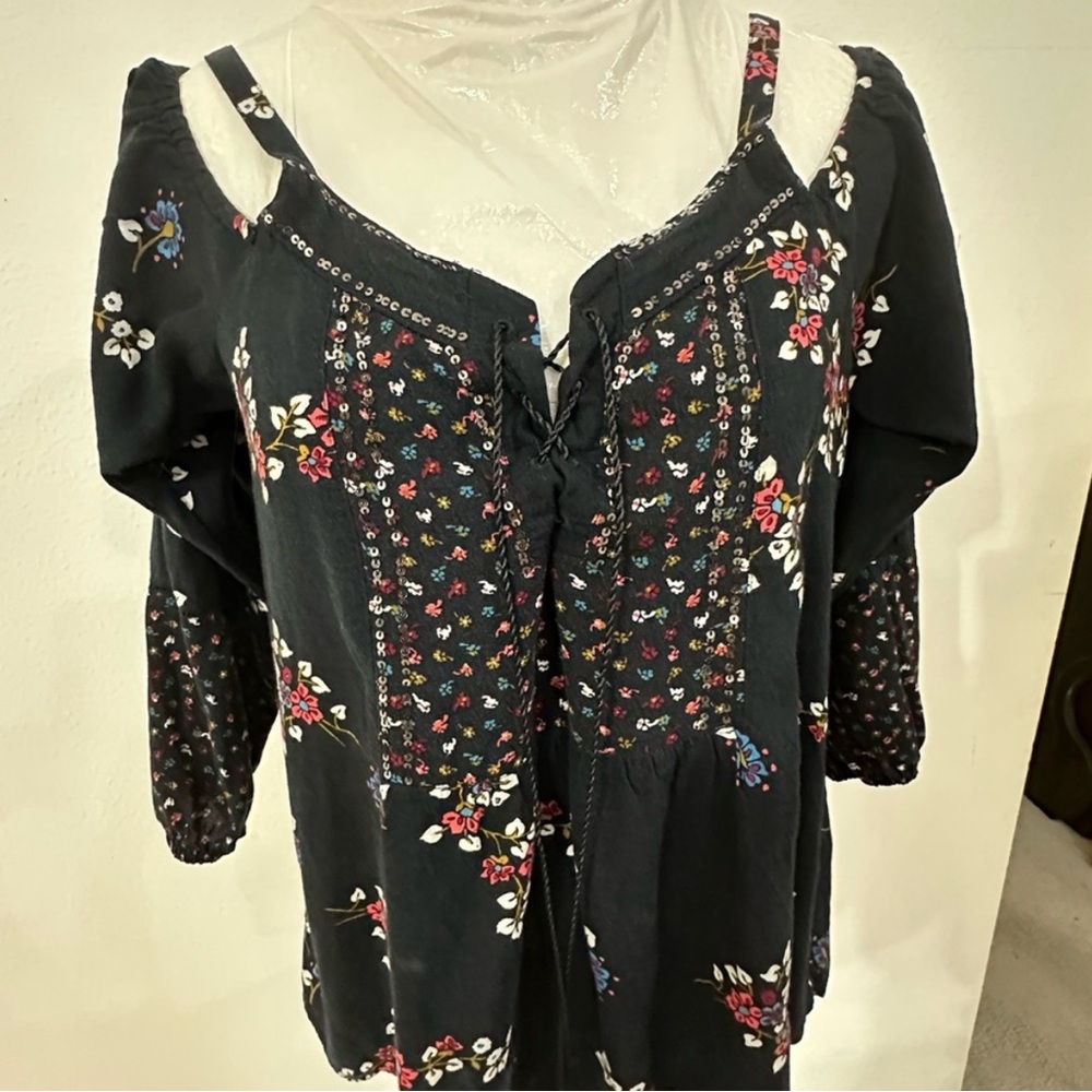 Abercrombie & Fitch Cold Shoulder Floral Blouse size S